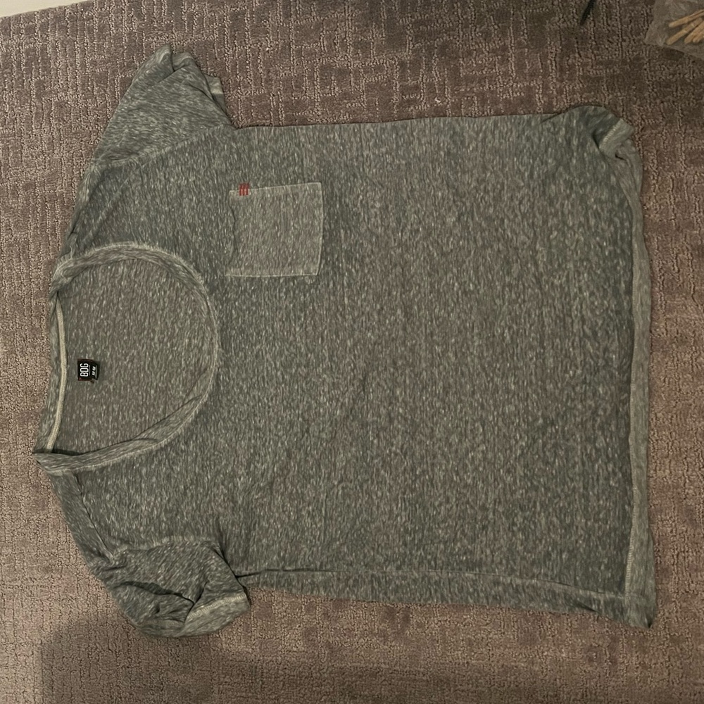 Grey t shirt